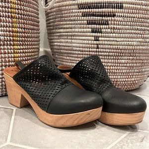 Free People Clogs